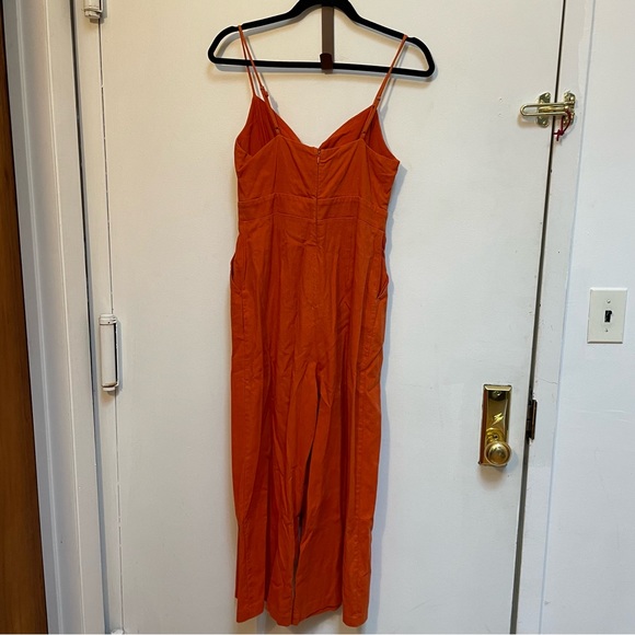 Orange Cropped Linen-Blend Jumpsuit with Keyhole, Adjustable Straps, & Pockets - Picture 4 of 5